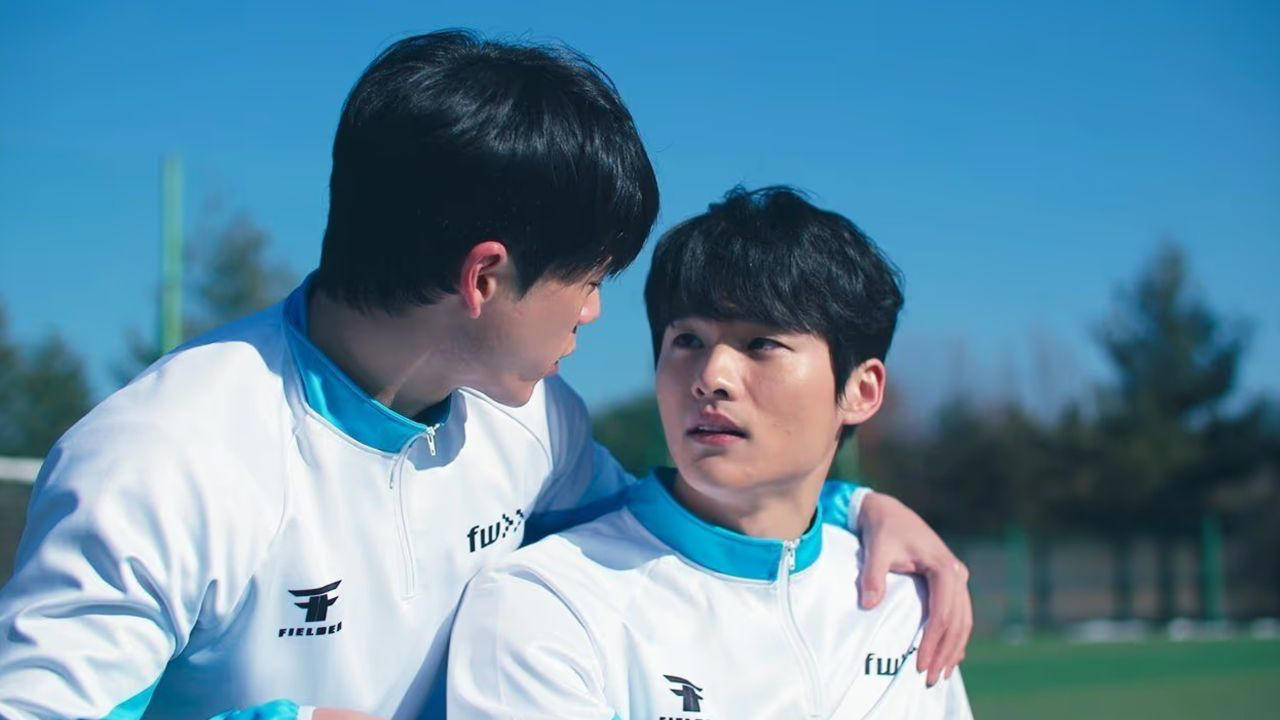 3. Love in the Big City, 4. To My Star, 5. Love for Love’s Sake, 6. FC Soldout, 7. The Director Who Buys Me Dinner, 8. Romeo and Romeo and Juliet, 9. Kissable Lips, 10. Heart Stain