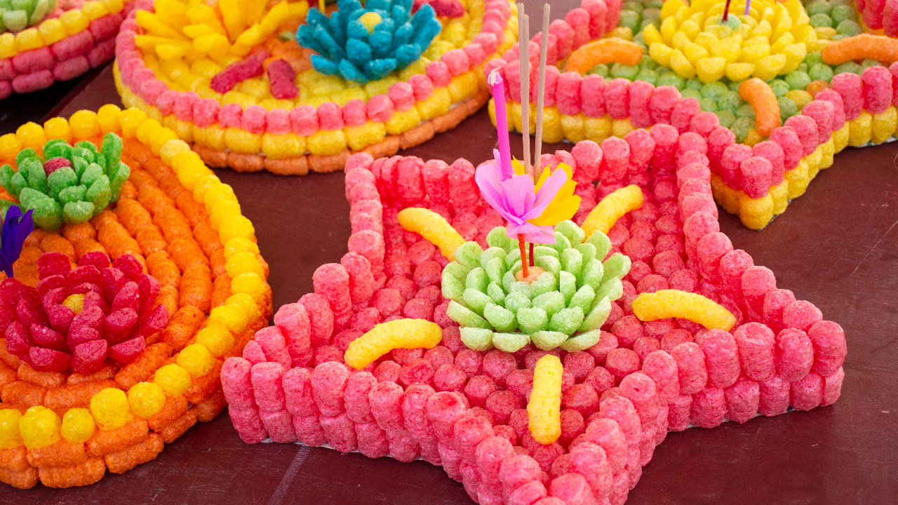 แคปชั่นลอยกระทงคนโสด ลอยกระทงคนเดียวสไตล์คนเหงา, แคปชั่นลอยกระทงอ่อยๆ หยอดมุกเสี่ยวลอยกระทงกับแฟน, แคปชั่นลอยกระทง ฮาๆ กวนๆ แซวเล่นแบบอารมณ์ดี, แคปชั่นลอยกระทงครอบครัว น่ารักอบอุ่น เรียกรอยยิ้ม, แคปชั่นลอยกระทง ภาษาอังกฤษ 2025