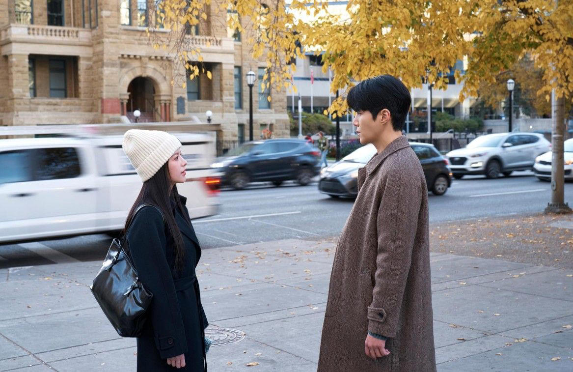 รู้จัก "คิมซอนโฮ" พระเอกซีรีส์เกาหลีเรื่อง ยากชะมัดรักภาษาอะไร (Can This Love Be Translated?) รับบท "จูโฮจิน" ล่ามหนุ่มอัจฉริยะ, รู้จัก "โกยุนจอง" นางเอกซีรีส์เกาหลีเรื่อง ยากชะมัดรักภาษาอะไร (Can This Love Be Translated?) รับบท "ชามูฮี" นักแสดงสาวชื่อดัง, เรื่องย่อซีรีส์เกาหลี Netflix 2026 "ยากชะมัดรักภาษาอะไร" (Can This Love Be Translated?), ซีรีส์เกาหลี 2026 "ยากชะมัดรักภาษาอะไร" ซับไทย-พากย์ไทย มีกี่ตอน