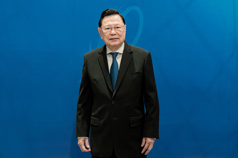 “เพอร์เฟค” เบรกลงทุนใหม่, ผุดถนน-รีดีไซน์แบบบ้านกระตุ้น, “ลลิล” เน้นกลยุทธ์แม่นยำ, เปิด 5 คาถาทางรอดธุรกิจ