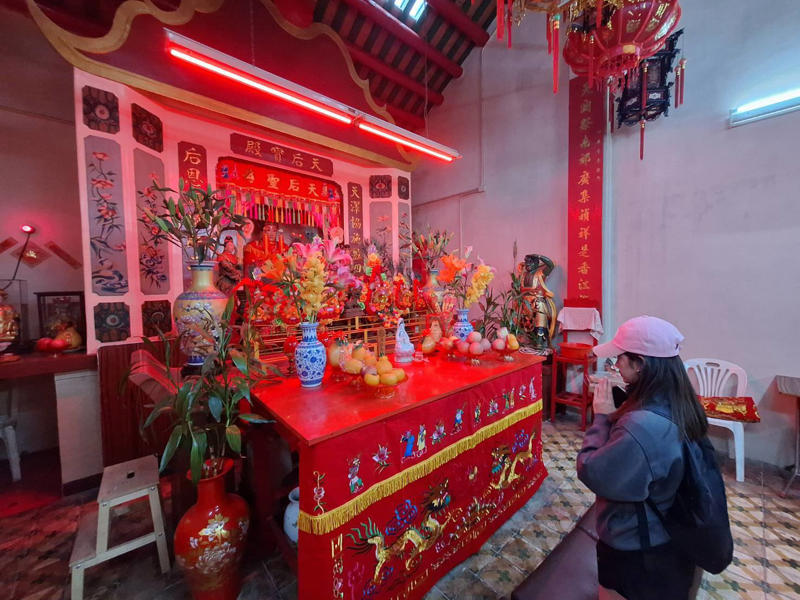 ‘ไซกุง’ มรดกโลกที่มนุษย์และธรรมชาติรังสรรค์ร่วมกัน, เข้าถึงง่าย: ‘ภูเขา’ อยู่ห่างจาก ‘รถไฟฟ้า’ เพียงไม่กี่ก้าว, ‘Peak Trail’: ป่าคอนกรีตที่ยั่งยืนบนพื้นที่อนุรักษ์ 63%, วิถีชาวเกาะลัมมา: เข็มนาฬิกาเดินช้าลงตามจังหวะน้ำขึ้น-ลง, บทสรุปฮ่องกงในมิติใหม่ที่มากกว่าการช้อปปิ้ง