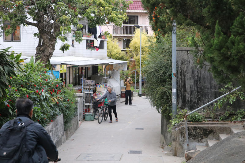 ‘ไซกุง’ มรดกโลกที่มนุษย์และธรรมชาติรังสรรค์ร่วมกัน, เข้าถึงง่าย: ‘ภูเขา’ อยู่ห่างจาก ‘รถไฟฟ้า’ เพียงไม่กี่ก้าว, ‘Peak Trail’: ป่าคอนกรีตที่ยั่งยืนบนพื้นที่อนุรักษ์ 63%, วิถีชาวเกาะลัมมา: เข็มนาฬิกาเดินช้าลงตามจังหวะน้ำขึ้น-ลง, บทสรุปฮ่องกงในมิติใหม่ที่มากกว่าการช้อปปิ้ง