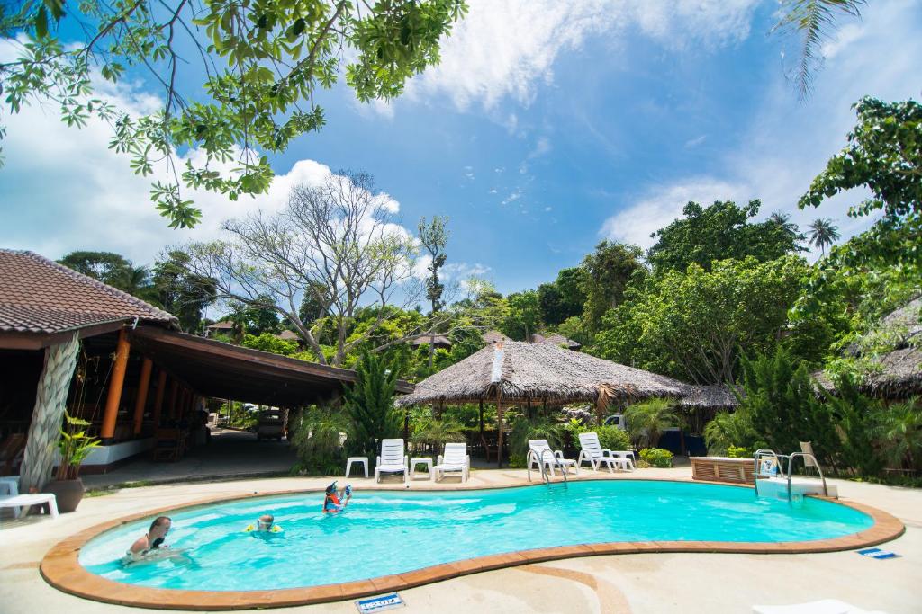 chaokoh phi phi hotel & resort, hip seaview resort @ phi phi, p2 wood loft, phi phi cliff beach resort, phi phi coco beach resort, phi phi harbour view hotel, phi phi island village beach resort, phi phi nice beach hotel hip, phi phi the beach resort, pp mountain beach resort, pp princess resort, villa 360 resort and spa, zeavola hotel, ชาวเกาะ พีพี โฮเต็ล แอนด์ รีสอร์ต, ที่พักพีพี, ที่พักพีพี 2024, ที่พักพีพี 2567, ที่พักเกาะพีพี, ที่พักเกาะพีพี 2024, ที่พักเกาะพีพี 2567, ที่พักเกาะพีพี ติดทะเล, ที่พักเกาะพีพี ติดทะเล 2024, ที่พักเกาะพีพี ติดทะเล 2567, ที่พักเกาะพีพี ติดหาด, ที่พักเกาะพีพีดอน, พาราไดส์ รีสอร์ท พีพี, พี2 วูดลอฟต์, พีพี ปรินเซส รีสอร์ท, พีพี ลองบีช รีสอร์ท แอนด์ วิลล่า, พีพี ฮาร์เบอร์วิว โฮเต็ล, พีพี เดอะ บีช รีสอร์ท, พีพี เมาน์เท็น บีช รีสอร์ท, พีพี โคโค่ บีช รีสอร์ท, พีพี ไนซ์ บีช โฮเต็ล ฮิป, พีพี ไอส์แลนด์ วิลเลจ บีช รีสอร์ท, พีพีคลิฟ บีช รีสอร์ท, วิลล่า 360 รีสอร์ท แอนด์ สปา, ฮิปซีวิวรีสอร์ทแอทพีพี, เกาะพีพี, เกาะพีพีดอน, โรงแรมซีโวล่า, top 15+ ที่พักเกาะพีพี [กรกฎาคม 2024] ติดทะเล วิวสวย จังหวัดกระบี่