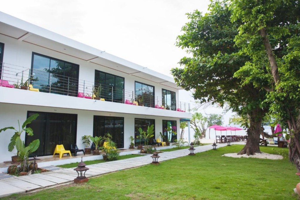 chaokoh phi phi hotel & resort, hip seaview resort @ phi phi, p2 wood loft, phi phi cliff beach resort, phi phi coco beach resort, phi phi harbour view hotel, phi phi island village beach resort, phi phi nice beach hotel hip, phi phi the beach resort, pp mountain beach resort, pp princess resort, villa 360 resort and spa, zeavola hotel, ชาวเกาะ พีพี โฮเต็ล แอนด์ รีสอร์ต, ที่พักพีพี, ที่พักพีพี 2024, ที่พักพีพี 2567, ที่พักเกาะพีพี, ที่พักเกาะพีพี 2024, ที่พักเกาะพีพี 2567, ที่พักเกาะพีพี ติดทะเล, ที่พักเกาะพีพี ติดทะเล 2024, ที่พักเกาะพีพี ติดทะเล 2567, ที่พักเกาะพีพี ติดหาด, ที่พักเกาะพีพีดอน, พาราไดส์ รีสอร์ท พีพี, พี2 วูดลอฟต์, พีพี ปรินเซส รีสอร์ท, พีพี ลองบีช รีสอร์ท แอนด์ วิลล่า, พีพี ฮาร์เบอร์วิว โฮเต็ล, พีพี เดอะ บีช รีสอร์ท, พีพี เมาน์เท็น บีช รีสอร์ท, พีพี โคโค่ บีช รีสอร์ท, พีพี ไนซ์ บีช โฮเต็ล ฮิป, พีพี ไอส์แลนด์ วิลเลจ บีช รีสอร์ท, พีพีคลิฟ บีช รีสอร์ท, วิลล่า 360 รีสอร์ท แอนด์ สปา, ฮิปซีวิวรีสอร์ทแอทพีพี, เกาะพีพี, เกาะพีพีดอน, โรงแรมซีโวล่า, top 15+ ที่พักเกาะพีพี [กรกฎาคม 2024] ติดทะเล วิวสวย จังหวัดกระบี่