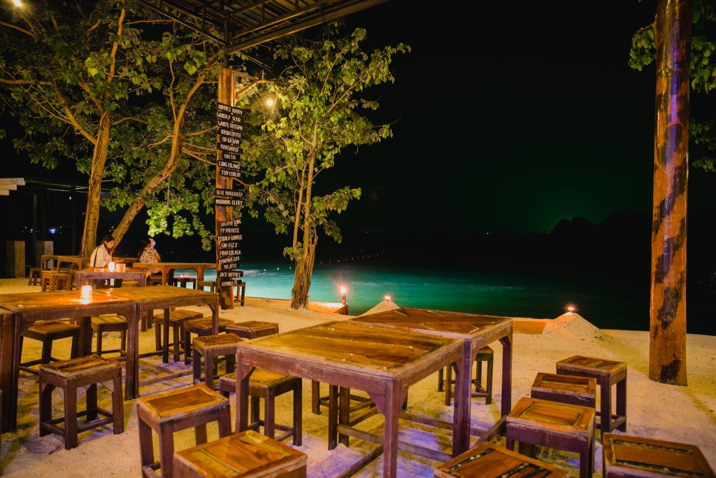 chaokoh phi phi hotel & resort, hip seaview resort @ phi phi, p2 wood loft, phi phi cliff beach resort, phi phi coco beach resort, phi phi harbour view hotel, phi phi island village beach resort, phi phi nice beach hotel hip, phi phi the beach resort, pp mountain beach resort, pp princess resort, villa 360 resort and spa, zeavola hotel, ชาวเกาะ พีพี โฮเต็ล แอนด์ รีสอร์ต, ที่พักพีพี, ที่พักพีพี 2024, ที่พักพีพี 2567, ที่พักเกาะพีพี, ที่พักเกาะพีพี 2024, ที่พักเกาะพีพี 2567, ที่พักเกาะพีพี ติดทะเล, ที่พักเกาะพีพี ติดทะเล 2024, ที่พักเกาะพีพี ติดทะเล 2567, ที่พักเกาะพีพี ติดหาด, ที่พักเกาะพีพีดอน, พาราไดส์ รีสอร์ท พีพี, พี2 วูดลอฟต์, พีพี ปรินเซส รีสอร์ท, พีพี ลองบีช รีสอร์ท แอนด์ วิลล่า, พีพี ฮาร์เบอร์วิว โฮเต็ล, พีพี เดอะ บีช รีสอร์ท, พีพี เมาน์เท็น บีช รีสอร์ท, พีพี โคโค่ บีช รีสอร์ท, พีพี ไนซ์ บีช โฮเต็ล ฮิป, พีพี ไอส์แลนด์ วิลเลจ บีช รีสอร์ท, พีพีคลิฟ บีช รีสอร์ท, วิลล่า 360 รีสอร์ท แอนด์ สปา, ฮิปซีวิวรีสอร์ทแอทพีพี, เกาะพีพี, เกาะพีพีดอน, โรงแรมซีโวล่า, top 15+ ที่พักเกาะพีพี [กรกฎาคม 2024] ติดทะเล วิวสวย จังหวัดกระบี่