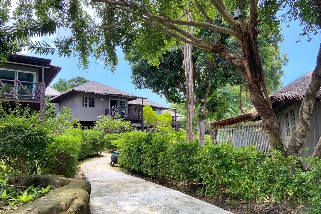 chaokoh phi phi hotel & resort, hip seaview resort @ phi phi, p2 wood loft, phi phi cliff beach resort, phi phi coco beach resort, phi phi harbour view hotel, phi phi island village beach resort, phi phi nice beach hotel hip, phi phi the beach resort, pp mountain beach resort, pp princess resort, villa 360 resort and spa, zeavola hotel, ชาวเกาะ พีพี โฮเต็ล แอนด์ รีสอร์ต, ที่พักพีพี, ที่พักพีพี 2024, ที่พักพีพี 2567, ที่พักเกาะพีพี, ที่พักเกาะพีพี 2024, ที่พักเกาะพีพี 2567, ที่พักเกาะพีพี ติดทะเล, ที่พักเกาะพีพี ติดทะเล 2024, ที่พักเกาะพีพี ติดทะเล 2567, ที่พักเกาะพีพี ติดหาด, ที่พักเกาะพีพีดอน, พาราไดส์ รีสอร์ท พีพี, พี2 วูดลอฟต์, พีพี ปรินเซส รีสอร์ท, พีพี ลองบีช รีสอร์ท แอนด์ วิลล่า, พีพี ฮาร์เบอร์วิว โฮเต็ล, พีพี เดอะ บีช รีสอร์ท, พีพี เมาน์เท็น บีช รีสอร์ท, พีพี โคโค่ บีช รีสอร์ท, พีพี ไนซ์ บีช โฮเต็ล ฮิป, พีพี ไอส์แลนด์ วิลเลจ บีช รีสอร์ท, พีพีคลิฟ บีช รีสอร์ท, วิลล่า 360 รีสอร์ท แอนด์ สปา, ฮิปซีวิวรีสอร์ทแอทพีพี, เกาะพีพี, เกาะพีพีดอน, โรงแรมซีโวล่า, top 15+ ที่พักเกาะพีพี [กรกฎาคม 2024] ติดทะเล วิวสวย จังหวัดกระบี่