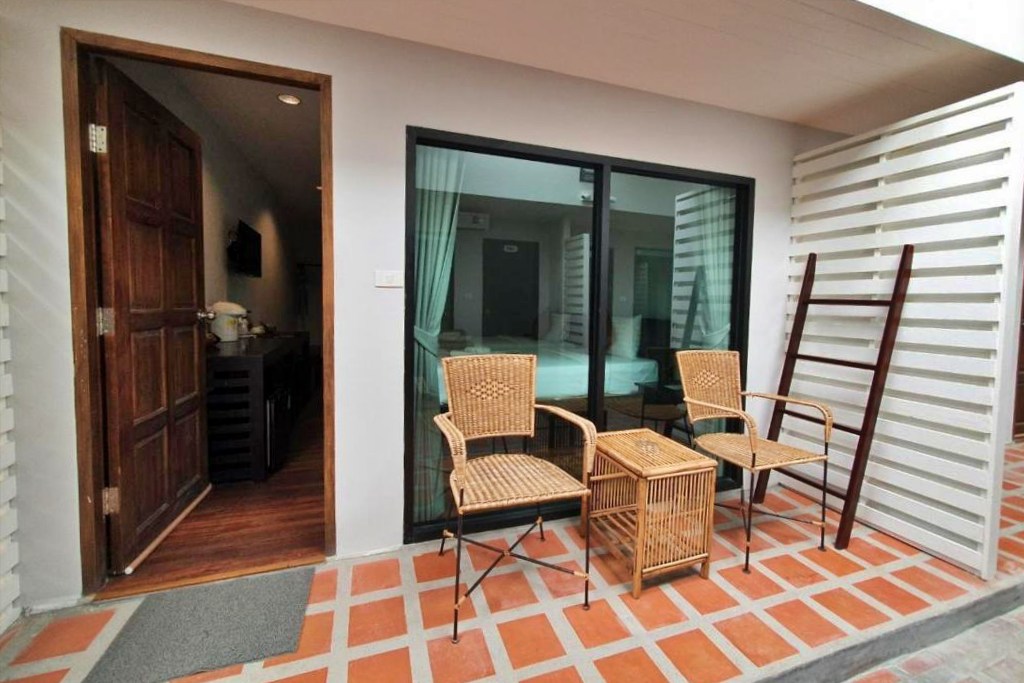 chaokoh phi phi hotel & resort, hip seaview resort @ phi phi, p2 wood loft, phi phi cliff beach resort, phi phi coco beach resort, phi phi harbour view hotel, phi phi island village beach resort, phi phi nice beach hotel hip, phi phi the beach resort, pp mountain beach resort, pp princess resort, villa 360 resort and spa, zeavola hotel, ชาวเกาะ พีพี โฮเต็ล แอนด์ รีสอร์ต, ที่พักพีพี, ที่พักพีพี 2024, ที่พักพีพี 2567, ที่พักเกาะพีพี, ที่พักเกาะพีพี 2024, ที่พักเกาะพีพี 2567, ที่พักเกาะพีพี ติดทะเล, ที่พักเกาะพีพี ติดทะเล 2024, ที่พักเกาะพีพี ติดทะเล 2567, ที่พักเกาะพีพี ติดหาด, ที่พักเกาะพีพีดอน, พาราไดส์ รีสอร์ท พีพี, พี2 วูดลอฟต์, พีพี ปรินเซส รีสอร์ท, พีพี ลองบีช รีสอร์ท แอนด์ วิลล่า, พีพี ฮาร์เบอร์วิว โฮเต็ล, พีพี เดอะ บีช รีสอร์ท, พีพี เมาน์เท็น บีช รีสอร์ท, พีพี โคโค่ บีช รีสอร์ท, พีพี ไนซ์ บีช โฮเต็ล ฮิป, พีพี ไอส์แลนด์ วิลเลจ บีช รีสอร์ท, พีพีคลิฟ บีช รีสอร์ท, วิลล่า 360 รีสอร์ท แอนด์ สปา, ฮิปซีวิวรีสอร์ทแอทพีพี, เกาะพีพี, เกาะพีพีดอน, โรงแรมซีโวล่า, top 15+ ที่พักเกาะพีพี [กรกฎาคม 2024] ติดทะเล วิวสวย จังหวัดกระบี่