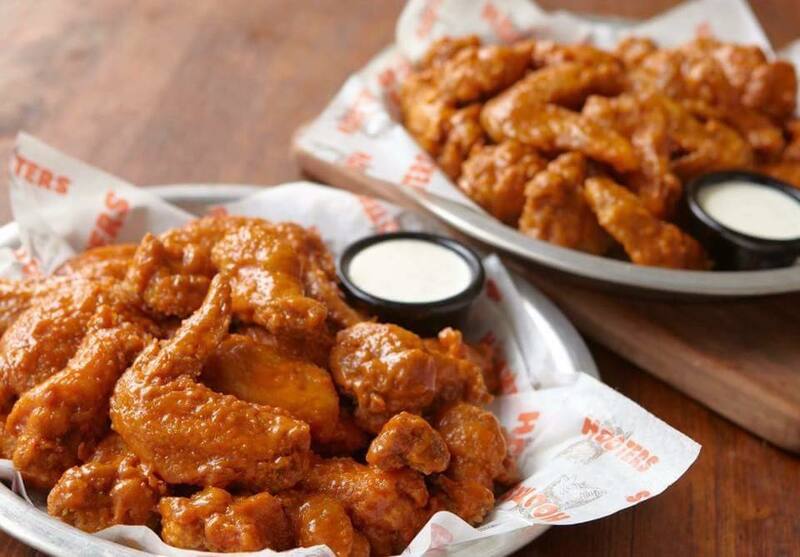 top 10+ ร้านอาหารอเมริกัน เบอร์เกอร์ชีสเยิ้มไส้ทะลัก สเต็กเนื้อนุ่มชุ่มฉ่ำในย่านสุขุมวิท