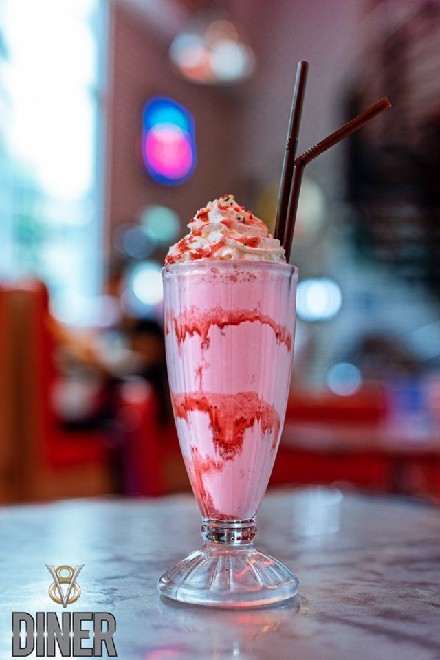 top 10+ ร้านอาหารอเมริกัน เบอร์เกอร์ชีสเยิ้มไส้ทะลัก สเต็กเนื้อนุ่มชุ่มฉ่ำในย่านสุขุมวิท