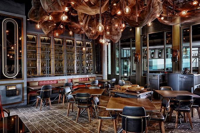 top 10+ ร้านอาหารอเมริกัน เบอร์เกอร์ชีสเยิ้มไส้ทะลัก สเต็กเนื้อนุ่มชุ่มฉ่ำในย่านสุขุมวิท