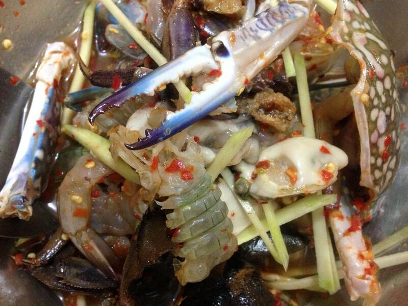 ร้านยำต่อคิว! :: รวมร้านยำแซ่บๆ เด็ดๆ ที่ต้องมีความอดทน ต้องต่อคิว #รับประกันความแซ่บ!!