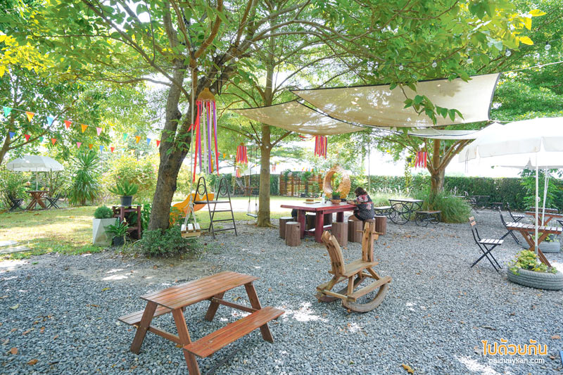 คาเฟ่ปทุมธานี, ณิชรมย์ คาเฟ่, คาเฟ่ลำลูกกา, คาเฟ่ลำลูกกาคลอง 5, ณิชรมย์ คาเฟ่สีเขียวริมทุ่งนา อาหารอร่อย