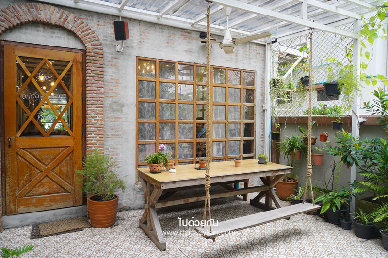 once upon a tree cafe เสรีไทย, ร้านกาแฟเสรีไทย, คาเฟ่เสรีไทย, once upon a tree cafe  คาเฟ่อบอุ่น สไตล์บ้านชนบทอังกฤษ