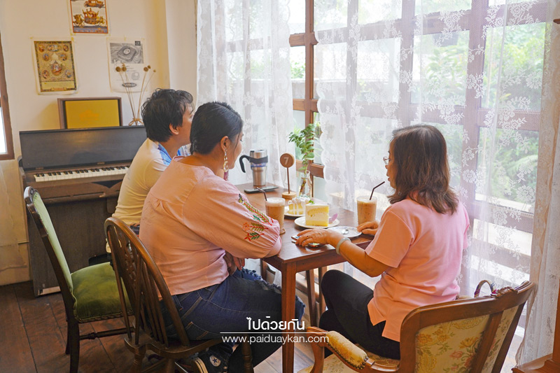 once upon a tree cafe เสรีไทย, ร้านกาแฟเสรีไทย, คาเฟ่เสรีไทย, once upon a tree cafe  คาเฟ่อบอุ่น สไตล์บ้านชนบทอังกฤษ