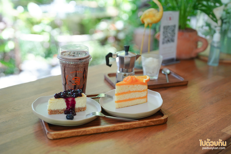 คาเฟ่นาคนิวาส, ฐ คาเฟ่, ฐ คาเฟ่น่ารัก ในสวนร่มรื่น