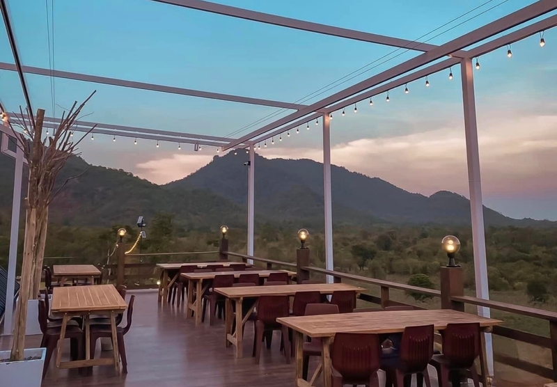 1d+ day artist, air space, air space hua hin, bamp beach & cafe, bamp cafe, bella costa, bonnie on the beach, coco & coff, drip rim lay, drip rim lay huahin, eureka beach cafe, eureka nitro coffee, iko camp & cafe, matapita, matapita cafe, memory house cafe, memory house cafe huahin, molley coffee stand, oneddayartist, pineapple surf club, rimpha chomview, s&039;more cafe, skoop beach café, sugar bloom, the moment cafe and craft, tumlay cafe & bar, tumlay cafe & bar huahin, turtle bay, turtle bay hua hin, คาเฟ่หัวหิน, คาเฟ่หัวหิน 2023, คาเฟ่หัวหิน 2024, คาเฟ่หัวหิน 2566, คาเฟ่หัวหิน 2567, คาเฟ่ใกล้ฉัน, ชูก้าบลูม คาเฟ่, บ้านใกล้วัง, บ้านใกล้วัง หัวหิน, ประจวบคีรีขันธ์ คาเฟ่, ยูเรก้าบีชคาเฟ่, ร้านอาหารไทย หัวหิน, ริมผาชมวิว, วังไกลกังวล, หัวหิน, หัวหิน 2024, อีโก้ แคมป์ แอนด์ คาเฟ่, เซิร์ฟคลับ หัวหิน, เดอะโมเม้นคาเฟ่, เมมโมรี่เฮ้าส์, โรงแรม veranda, top 20+ คาเฟ่หัวหิน [กรกฎาคม 2024] นั่งจิบกาแฟเย็น ๆ รับลมริมทะเลฟิน ๆ พร้อมมุมถ่ายรูปสุดจึ้ง!