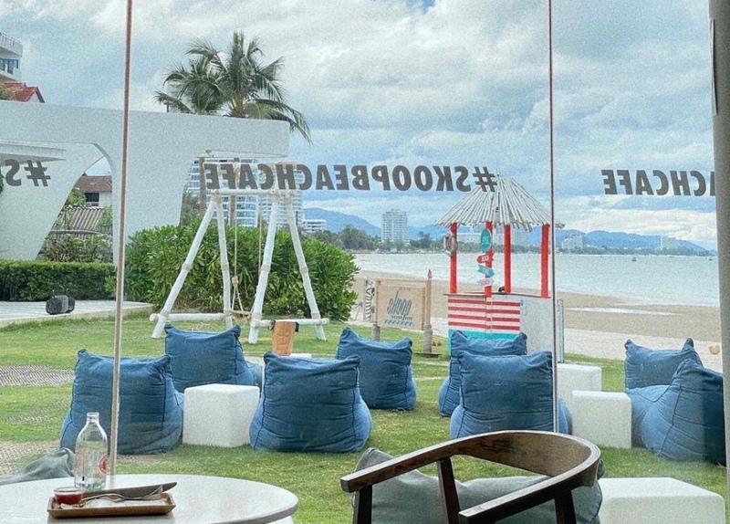 1d+ day artist, air space, air space hua hin, bamp beach & cafe, bamp cafe, bella costa, bonnie on the beach, coco & coff, drip rim lay, drip rim lay huahin, eureka beach cafe, eureka nitro coffee, iko camp & cafe, matapita, matapita cafe, memory house cafe, memory house cafe huahin, molley coffee stand, oneddayartist, pineapple surf club, rimpha chomview, s&039;more cafe, skoop beach café, sugar bloom, the moment cafe and craft, tumlay cafe & bar, tumlay cafe & bar huahin, turtle bay, turtle bay hua hin, คาเฟ่หัวหิน, คาเฟ่หัวหิน 2023, คาเฟ่หัวหิน 2024, คาเฟ่หัวหิน 2566, คาเฟ่หัวหิน 2567, คาเฟ่ใกล้ฉัน, ชูก้าบลูม คาเฟ่, บ้านใกล้วัง, บ้านใกล้วัง หัวหิน, ประจวบคีรีขันธ์ คาเฟ่, ยูเรก้าบีชคาเฟ่, ร้านอาหารไทย หัวหิน, ริมผาชมวิว, วังไกลกังวล, หัวหิน, หัวหิน 2024, อีโก้ แคมป์ แอนด์ คาเฟ่, เซิร์ฟคลับ หัวหิน, เดอะโมเม้นคาเฟ่, เมมโมรี่เฮ้าส์, โรงแรม veranda, top 20+ คาเฟ่หัวหิน [กรกฎาคม 2024] นั่งจิบกาแฟเย็น ๆ รับลมริมทะเลฟิน ๆ พร้อมมุมถ่ายรูปสุดจึ้ง!