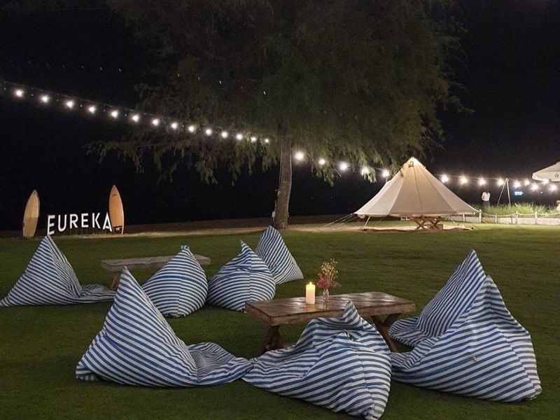 1d+ day artist, air space, air space hua hin, bamp beach & cafe, bamp cafe, bella costa, bonnie on the beach, coco & coff, drip rim lay, drip rim lay huahin, eureka beach cafe, eureka nitro coffee, iko camp & cafe, matapita, matapita cafe, memory house cafe, memory house cafe huahin, molley coffee stand, oneddayartist, pineapple surf club, rimpha chomview, s&039;more cafe, skoop beach café, sugar bloom, the moment cafe and craft, tumlay cafe & bar, tumlay cafe & bar huahin, turtle bay, turtle bay hua hin, คาเฟ่หัวหิน, คาเฟ่หัวหิน 2023, คาเฟ่หัวหิน 2024, คาเฟ่หัวหิน 2566, คาเฟ่หัวหิน 2567, คาเฟ่ใกล้ฉัน, ชูก้าบลูม คาเฟ่, บ้านใกล้วัง, บ้านใกล้วัง หัวหิน, ประจวบคีรีขันธ์ คาเฟ่, ยูเรก้าบีชคาเฟ่, ร้านอาหารไทย หัวหิน, ริมผาชมวิว, วังไกลกังวล, หัวหิน, หัวหิน 2024, อีโก้ แคมป์ แอนด์ คาเฟ่, เซิร์ฟคลับ หัวหิน, เดอะโมเม้นคาเฟ่, เมมโมรี่เฮ้าส์, โรงแรม veranda, top 20+ คาเฟ่หัวหิน [กรกฎาคม 2024] นั่งจิบกาแฟเย็น ๆ รับลมริมทะเลฟิน ๆ พร้อมมุมถ่ายรูปสุดจึ้ง!