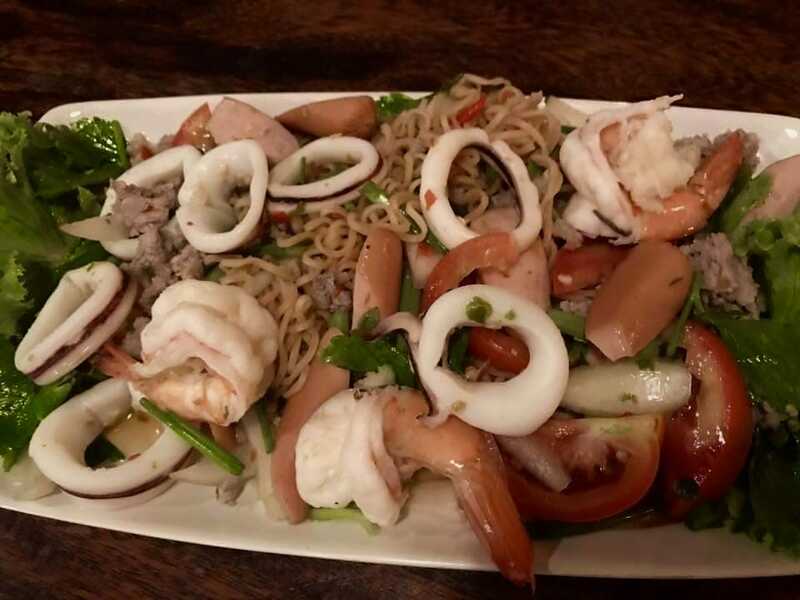 top 10+ ร้านน่านั่งย่านข้าวสาร เหมาะ hangout กับเพื่อนรู้ใจ พิกัดนี้สายปาร์ตี้ไม่ควรพลาด