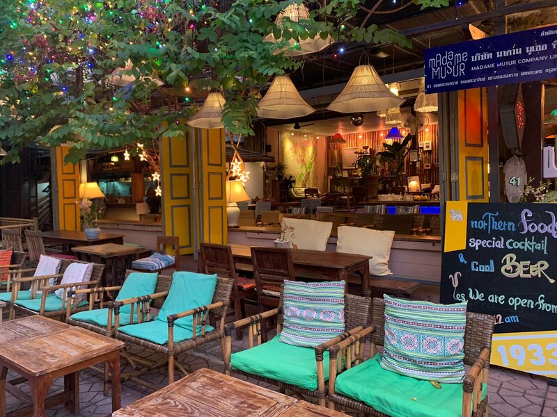 top 10+ ร้านน่านั่งย่านข้าวสาร เหมาะ hangout กับเพื่อนรู้ใจ พิกัดนี้สายปาร์ตี้ไม่ควรพลาด