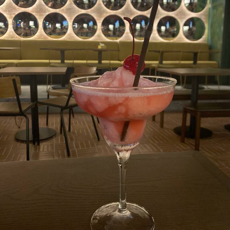 top 10+ ร้านน่านั่งย่านข้าวสาร เหมาะ hangout กับเพื่อนรู้ใจ พิกัดนี้สายปาร์ตี้ไม่ควรพลาด