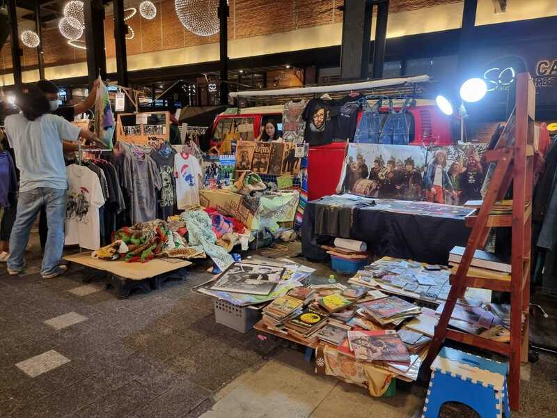 รวม 12 ตลาดนัดกลางคืน แหล่งกิน แหล่งชิม แหล่งช็อปแบบสุดฟินยามค่ำคืน!