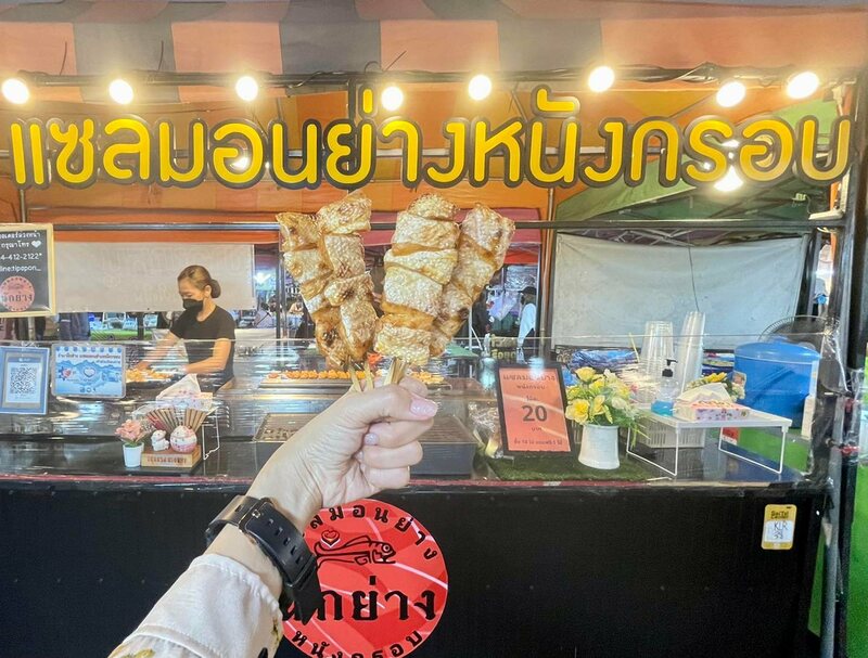 รวม 12 ตลาดนัดกลางคืน แหล่งกิน แหล่งชิม แหล่งช็อปแบบสุดฟินยามค่ำคืน!