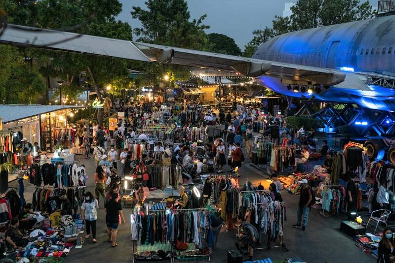 รวม 12 ตลาดนัดกลางคืน แหล่งกิน แหล่งชิม แหล่งช็อปแบบสุดฟินยามค่ำคืน!