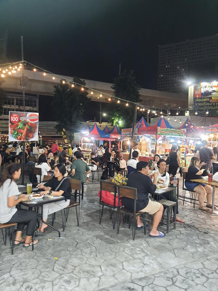 รวม 12 ตลาดนัดกลางคืน แหล่งกิน แหล่งชิม แหล่งช็อปแบบสุดฟินยามค่ำคืน!