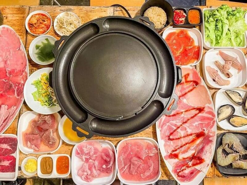 รวม 12 ตลาดนัดกลางคืน แหล่งกิน แหล่งชิม แหล่งช็อปแบบสุดฟินยามค่ำคืน!