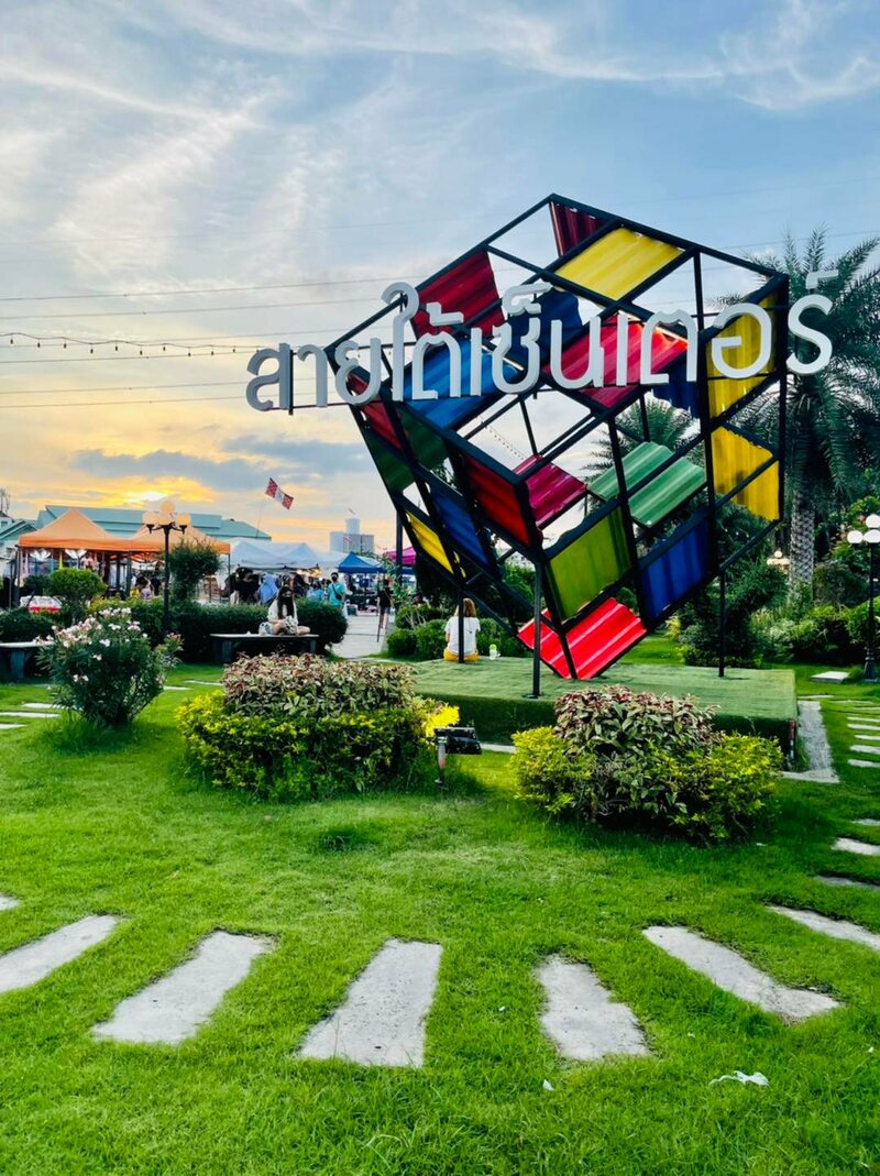 รวม 12 ตลาดนัดกลางคืน แหล่งกิน แหล่งชิม แหล่งช็อปแบบสุดฟินยามค่ำคืน!