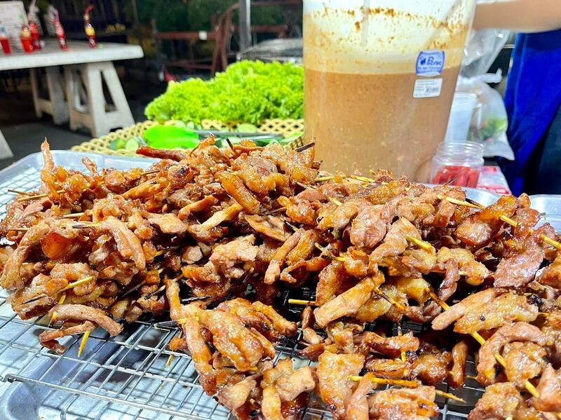 รวม 12 ตลาดนัดกลางคืน แหล่งกิน แหล่งชิม แหล่งช็อปแบบสุดฟินยามค่ำคืน!