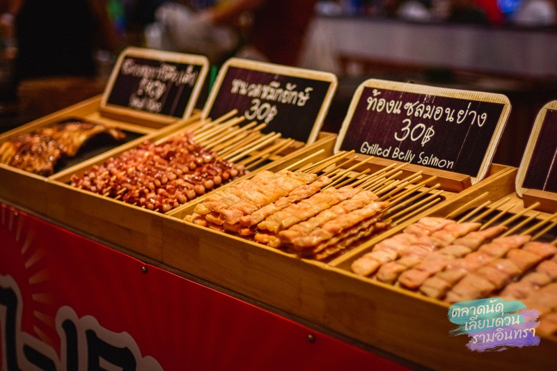 รวม 12 ตลาดนัดกลางคืน แหล่งกิน แหล่งชิม แหล่งช็อปแบบสุดฟินยามค่ำคืน!