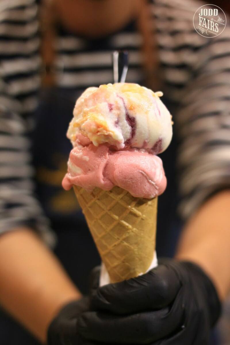 รวม 12 ตลาดนัดกลางคืน แหล่งกิน แหล่งชิม แหล่งช็อปแบบสุดฟินยามค่ำคืน!