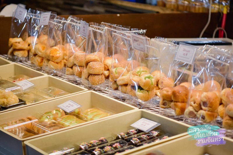 รวม 12 ตลาดนัดกลางคืน แหล่งกิน แหล่งชิม แหล่งช็อปแบบสุดฟินยามค่ำคืน!