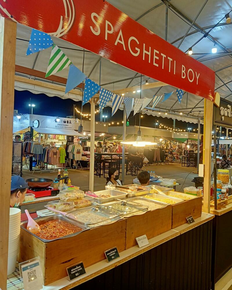 รวม 12 ตลาดนัดกลางคืน แหล่งกิน แหล่งชิม แหล่งช็อปแบบสุดฟินยามค่ำคืน!