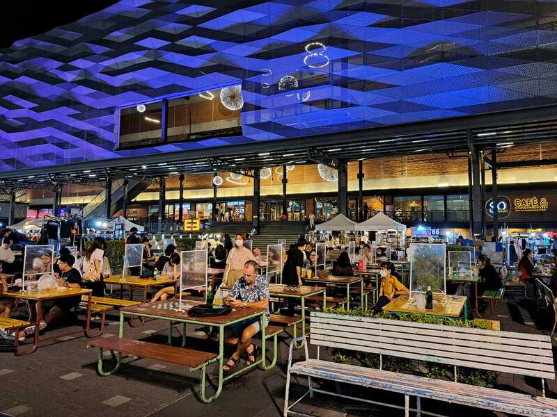 รวม 12 ตลาดนัดกลางคืน แหล่งกิน แหล่งชิม แหล่งช็อปแบบสุดฟินยามค่ำคืน!