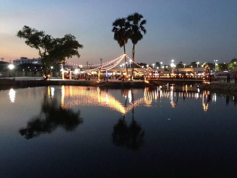 รวม 12 ตลาดนัดกลางคืน แหล่งกิน แหล่งชิม แหล่งช็อปแบบสุดฟินยามค่ำคืน!