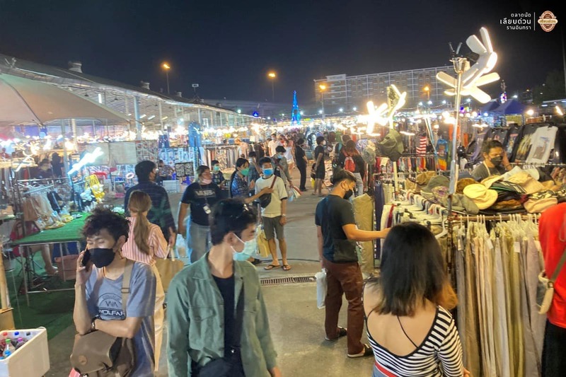 รวม 12 ตลาดนัดกลางคืน แหล่งกิน แหล่งชิม แหล่งช็อปแบบสุดฟินยามค่ำคืน!