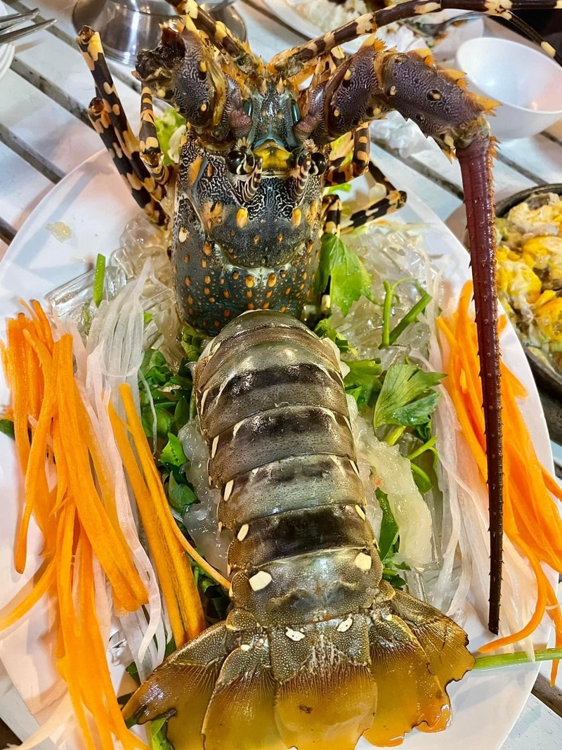 รวมร้านอาหารภูเก็ต 2567 ร้านอร่อย ร้านดัง ร้านอาหารเก่าแก่ ที่เมื่อไปภูเก็ตแล้วต้องแวะ!!