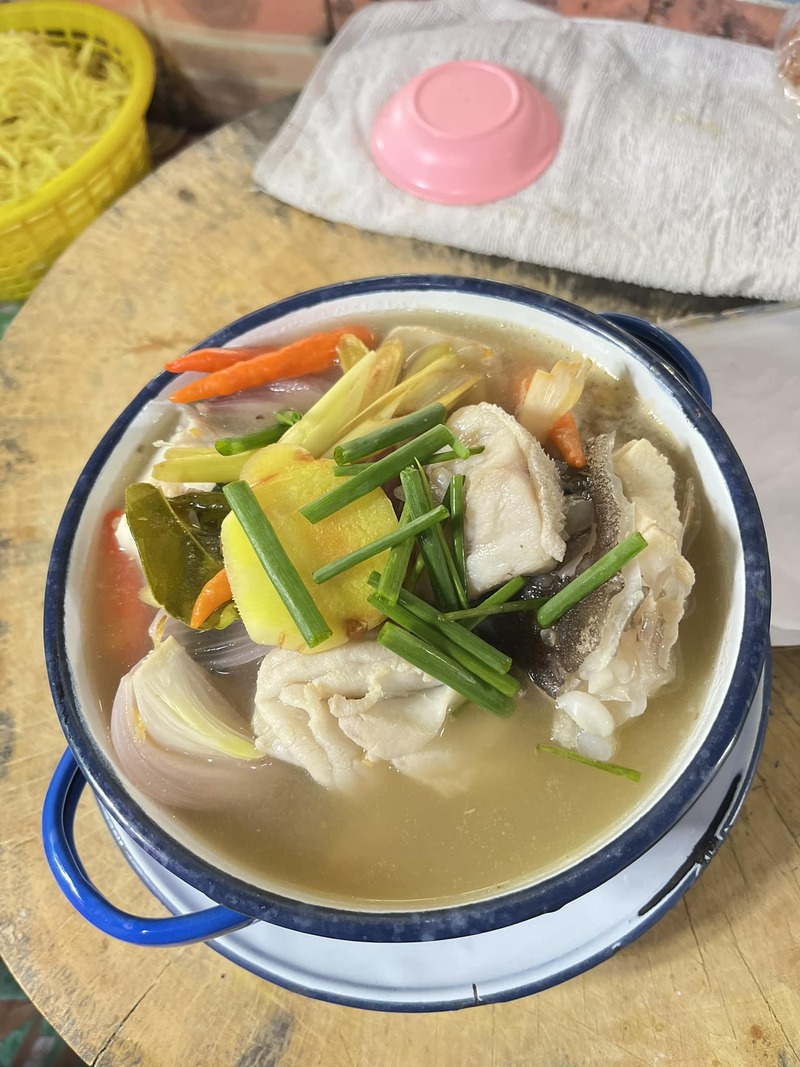 รวมร้านอาหารภูเก็ต 2567 ร้านอร่อย ร้านดัง ร้านอาหารเก่าแก่ ที่เมื่อไปภูเก็ตแล้วต้องแวะ!!