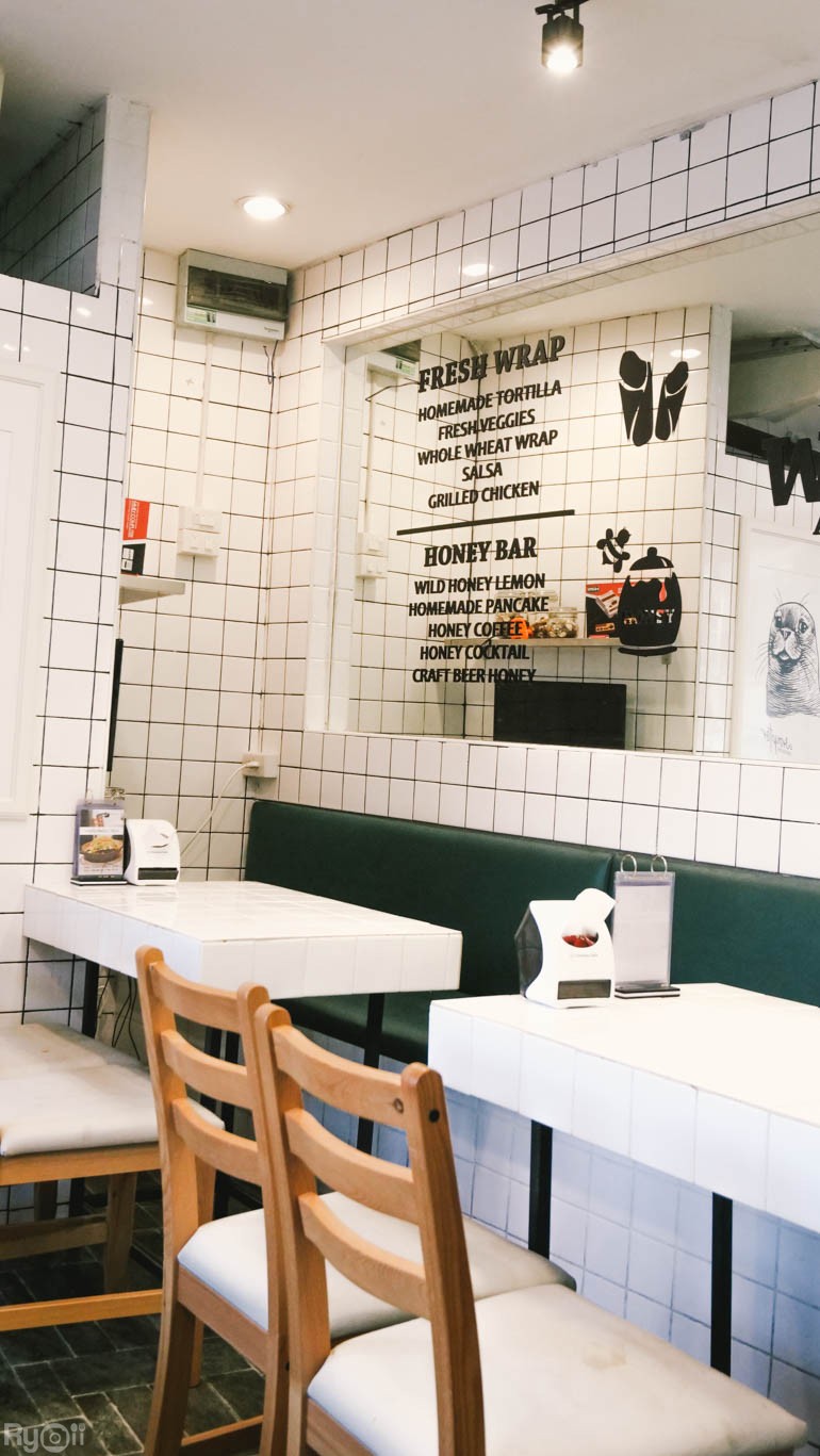 top 10+ คาเฟ่อารีย์ เน้นถ่ายรูปสวย บรรยากาศดีใกล้รถไฟฟ้า bts อารีย์