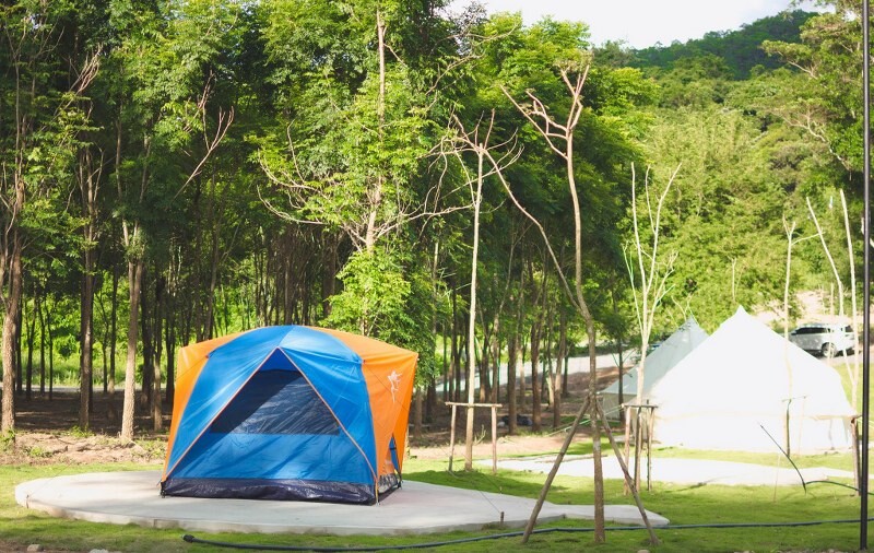 สระบุรี, top 10+ ลานกางเต็นท์สระบุรี 2567 มวกเหล็ก แก่งคอย ชะอม ริมน้ำ วิวภูเขา เอกชน