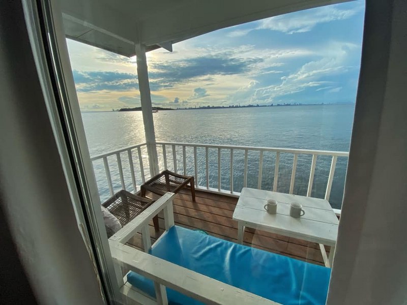 top 12+ ที่พักเกาะล้านราคาถูก 2567 ที่พักติดทะเล พักผ่อนสุดชิลล์