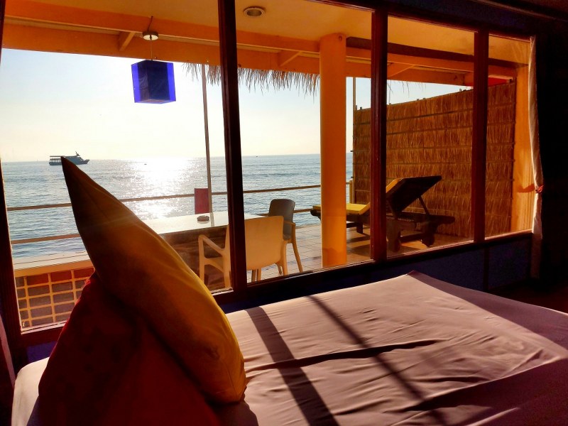 top 12+ ที่พักเกาะล้านราคาถูก 2567 ที่พักติดทะเล พักผ่อนสุดชิลล์