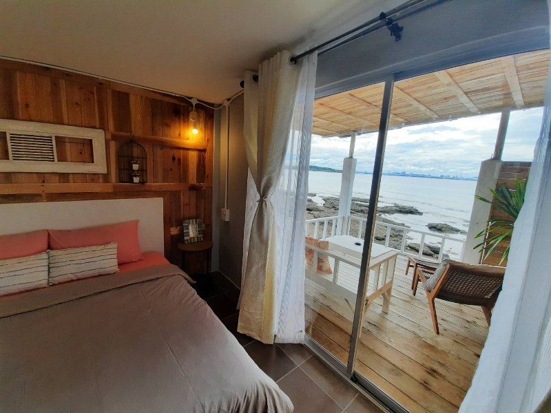 top 12+ ที่พักเกาะล้านราคาถูก 2567 ที่พักติดทะเล พักผ่อนสุดชิลล์