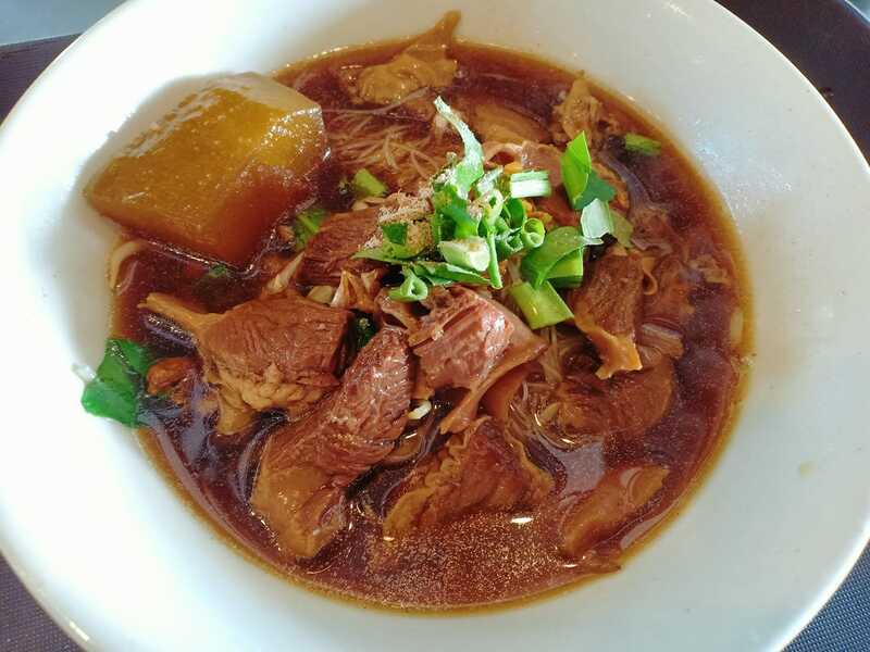 ร้านอาหารลำปาง : รวมร้านเด็ด เจ้าดังประจำจังหวัดลำปาง (ไม่ควรพลาด!)