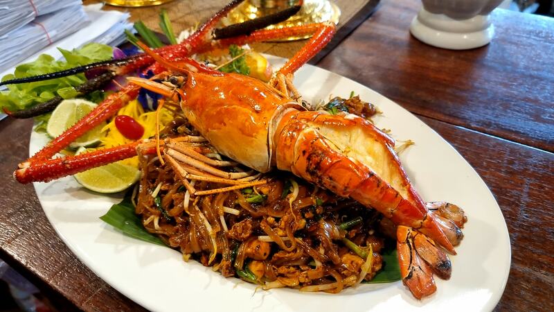 ร้านอาหารลำปาง : รวมร้านเด็ด เจ้าดังประจำจังหวัดลำปาง (ไม่ควรพลาด!)