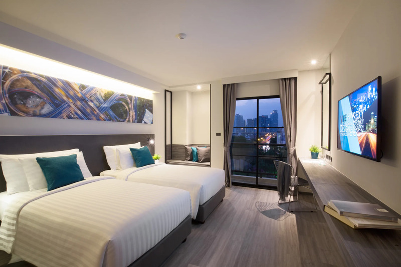 top 10+ best modern-luxury hotels near bts in bangkok’s top districts 2024