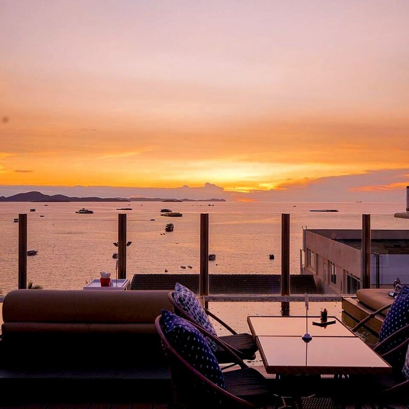 ร้านอาหารเคาท์ดาวน์ปีใหม่ 2023 (countdown 2023) รวมร้านดูพลุปีใหม่พัทยา บรรยากาศดีฟินพลุเต็มตา